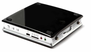 Trend miniaturizacije namiznih računalnikov je poskrbel za privlačne, a uporabne malčke.